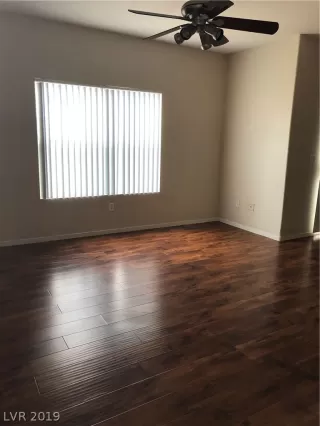 Photo #2: 2068805 Listing 