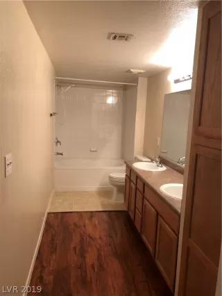 Photo #6: 2068805 Listing 