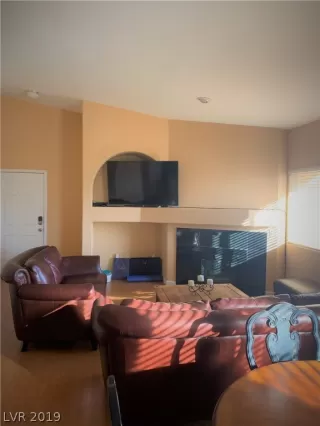 Photo #6: 2068840 Listing