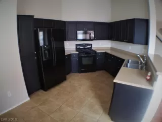 Photo #2: 2068852 Listing