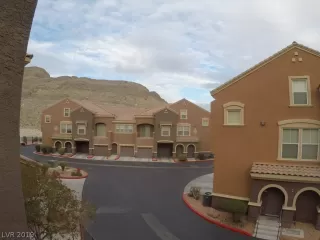 Photo #5: 2068852 Listing