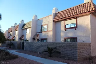 Photo #1: 2068917 Listing