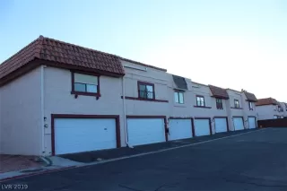 Photo #3: 2068917 Listing