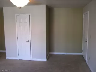 Photo #5: 2068956 Listing