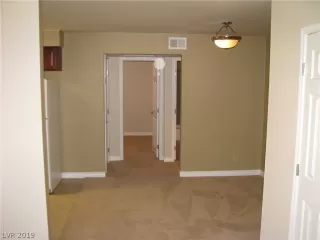 Photo #6: 2068956 Listing