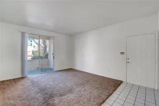 Photo #3: 2068983 Listing