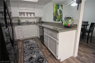 Photo #3: 2069082 Listing 