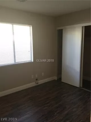 Photo #4: 2069083 Listing