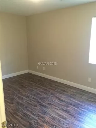 Photo #5: 2069083 Listing