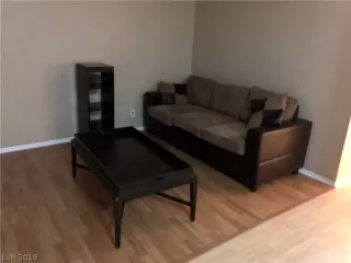 Photo #4: 2069151 Listing 