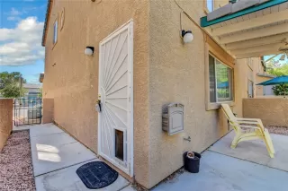 Photo #3: 2069196 Listing