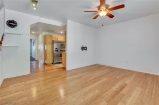 Photo #6: 2069196 Listing