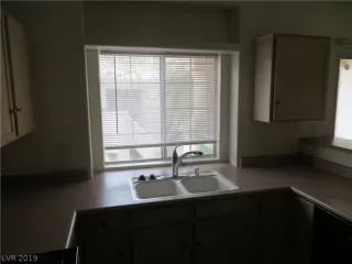 Photo #6: 2069220 Listing