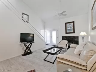 Photo #6: 2069246 Listing