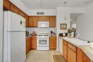 Photo #4: 2069257 Listing