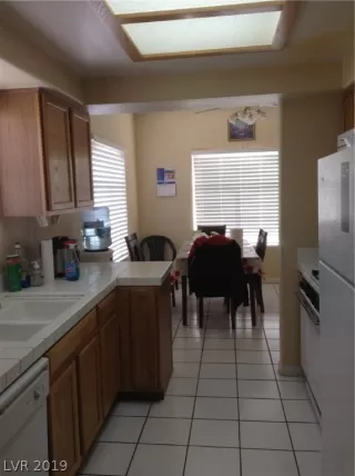 Photo #3: 2069258 Listing