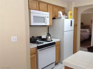 Photo #5: 2069258 Listing