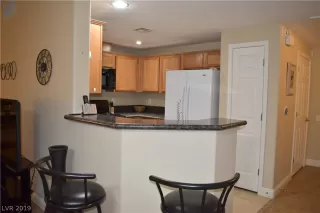 Photo #4: 2069270 Listing