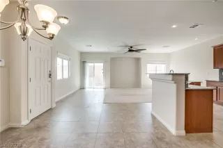 Photo #2: 2069306 Listing