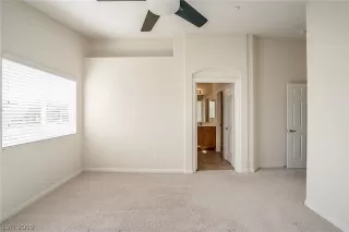 Photo #3: 2069306 Listing