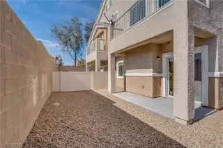 Photo #4: 2069306 Listing