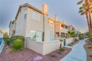 Photo #1: 2069315 Listing 