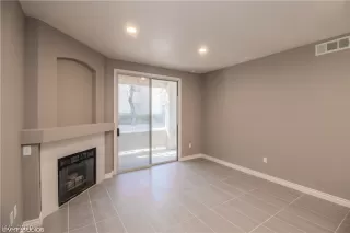 Photo #3: 2069326 Listing