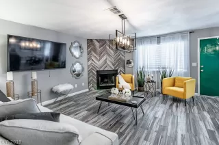 Photo #3: 2069350 Listing