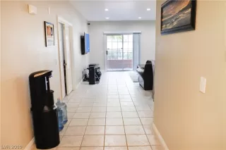 Photo #3: 2069353 Listing