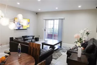 Photo #5: 2069353 Listing