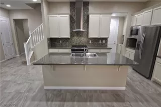 Photo #3: 2069405 Listing 