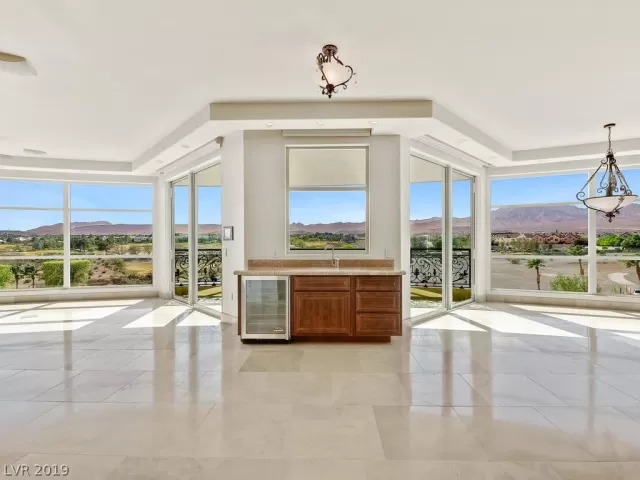 MLS: 2069422 Condo For Sale