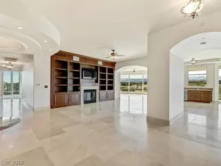 Photo #5: 2069422 Listing 