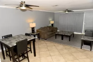 Photo #6: 2069425 Listing