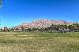 Photo #3: 2069489 Listing 