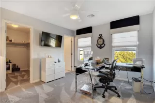 Photo #6: 2069517 Listing