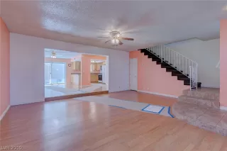 Photo #4: 2069522 Listing 