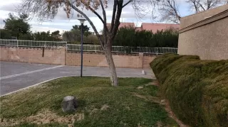 Photo #4: 2069603 Listing 