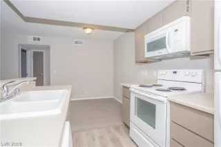 Photo #4: 2069610 Listing