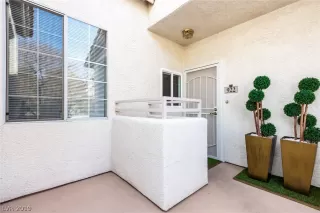 Photo #5: 2069663 Listing