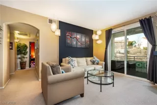 Photo #6: 2069663 Listing