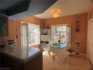 Photo #2: 2069746 Listing