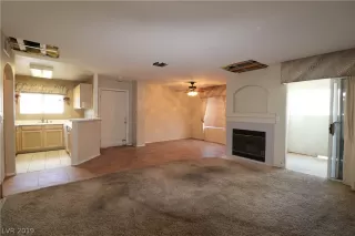 Photo #4: 2069793 Listing