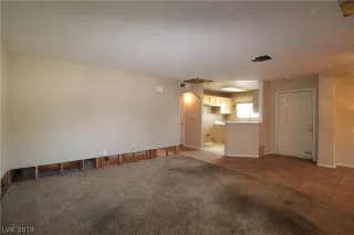 Photo #6: 2069793 Listing