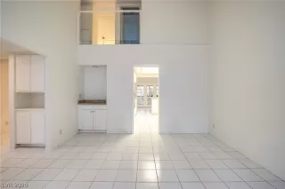 Photo #2: 2069811 Listing 