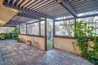 Photo #4: 2069811 Listing 