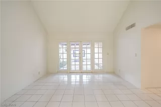 Photo #5: 2069811 Listing 