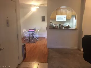 Photo #3: 2069858 Listing