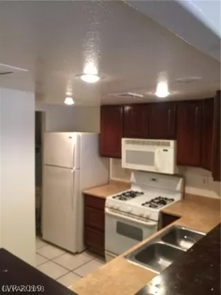 Photo #5: 2069864 Listing