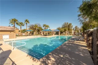 Photo #2: 2069913 Listing